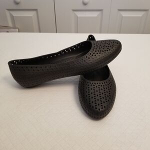 Okabashi Womens Samantha Ballet Flats Shoes Black Slip On Laser Cut Size 10